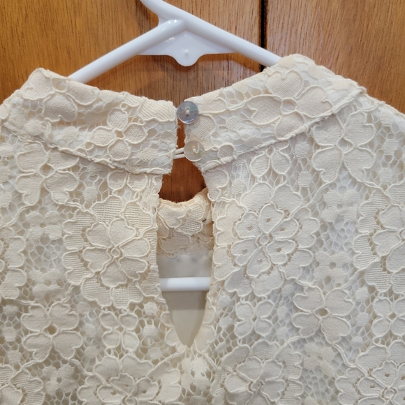 Lace top - Picture 4 of 4